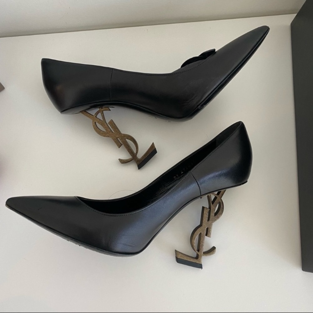 Yves Saint Laurent Opyum Pumps